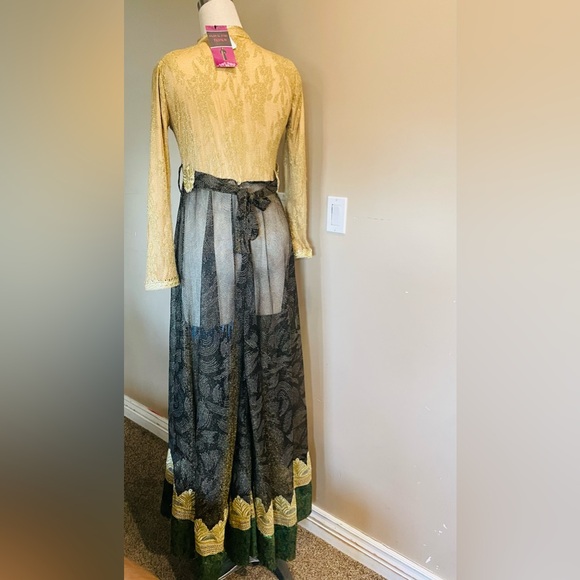 Beautiful Arabian kaftan gold, green and black dress, matching pants - Picture 13 of 16